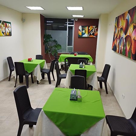 Hotel Milan Дуитама Екстериор снимка